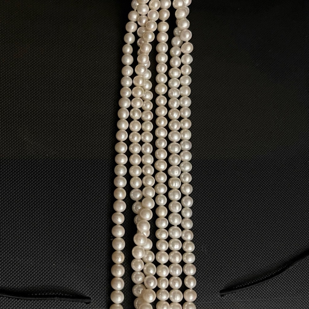 Cultured Freshwater Pearl 100 inch necklace, one long strand you can loop